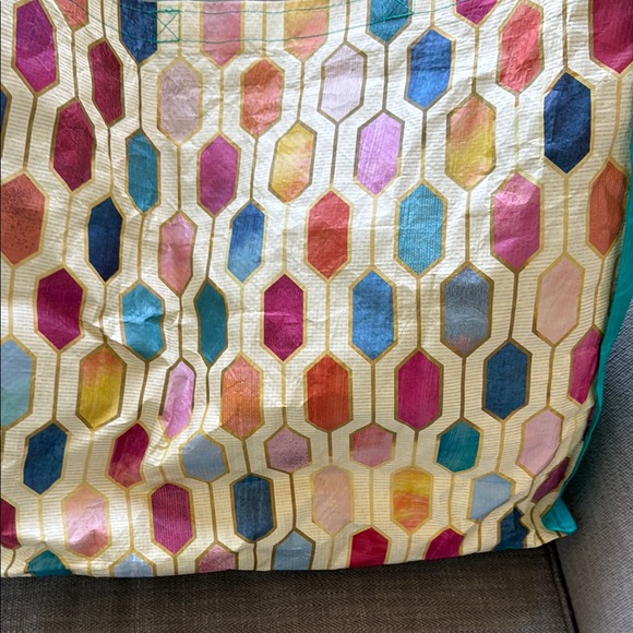 Wallflower White Cowl Neck Top with Cozy Sherpa Texture - Picture 10 of 10